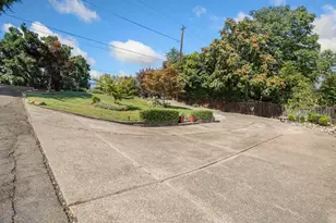 2210 W River Dr, Stockton, CA 95204 - Photo 5