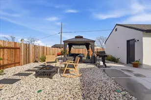 1923 Juliesse Ave, Sacramento, CA 95815 - Photo 15