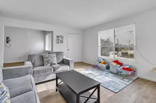 7877 Sayonara Dr, Citrus Heights, CA 95610 - Photo 11