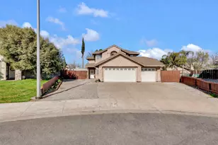 708 Coastal Ct, Los Banos, CA 93635 - Photo 3