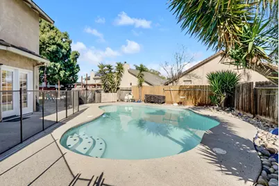 708 Coastal Court, Los Banos, CA 93635 - Photo 17