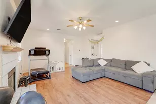 708 Coastal Ct, Los Banos, CA 93635 - Photo 9