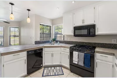 914 Cedar Canyon Circle, Galt, CA 95632 - Photo 11