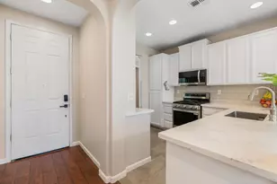 10065 Waterfield Dr, Elk Grove, CA 95757 - Photo 9