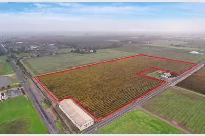 6233 E Woodbridge Road, Acampo, CA 95220 - Photo 1