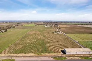 6233 E Woodbridge Rd, Acampo, CA 95220 - Photo 1