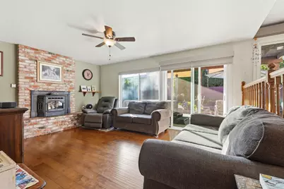 9076 Glenbury Court, Elk Grove, CA 95624 - Photo 5