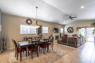 728 Patton Dr, Roseville, CA 95747 - Photo 15