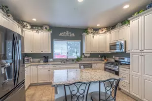 728 Patton Dr, Roseville, CA 95747 - Photo 13