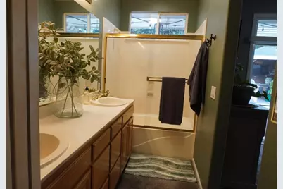 2421 Jonathon Drive, Escalon, CA 95320 - Photo 27