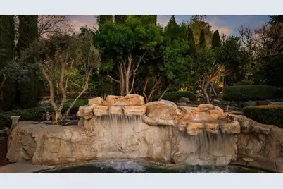 9904 Fox Borough Drive, Oakdale, CA 95361 - Photo 11