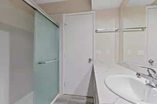 3701 Colonial Dr, Modesto, CA 95356 - Photo 17