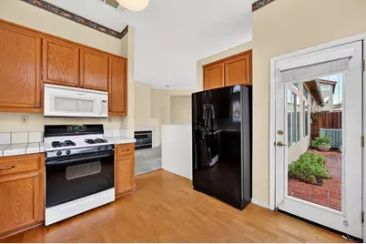 9280 Edisto Way, Elk Grove, CA 95758 - Photo 13