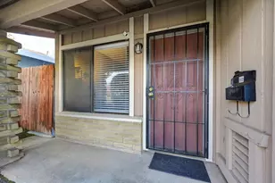 1052 Clinton Rd, Sacramento, CA 95825 - Photo 5