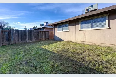 1052 Clinton Road, Sacramento, CA 95825 - Photo 51