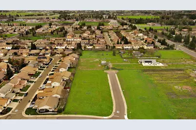 9352 Sheba Lane, Elk Grove, CA 95624 - Photo 15