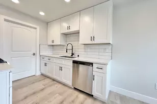 4200 22nd Ave, Sacramento, CA 95820 - Photo 13