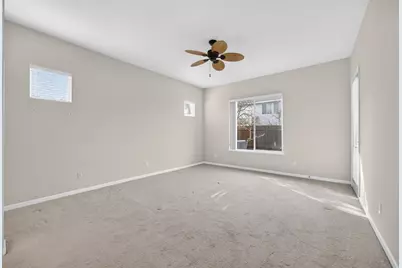 9272 Salmon Creek Drive, Elk Grove, CA 95624 - Photo 23