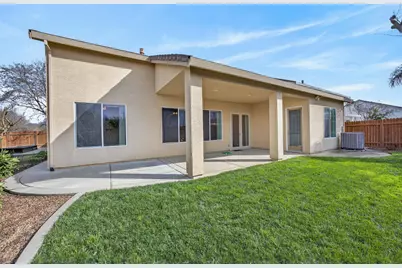 9272 Salmon Creek Drive, Elk Grove, CA 95624 - Photo 43