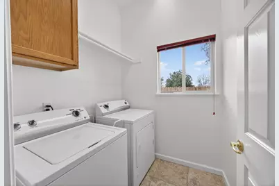 9272 Salmon Creek Drive, Elk Grove, CA 95624 - Photo 39