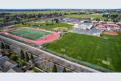 9272 Salmon Creek Drive, Elk Grove, CA 95624 - Photo 53