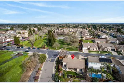9272 Salmon Creek Drive, Elk Grove, CA 95624 - Photo 49