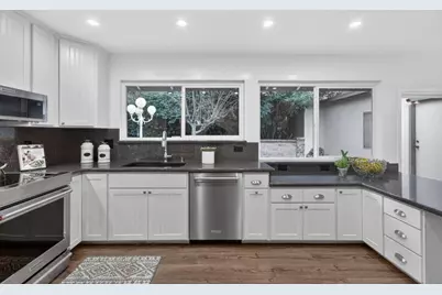 8397 La Riviera Drive, Sacramento, CA 95826 - Photo 15