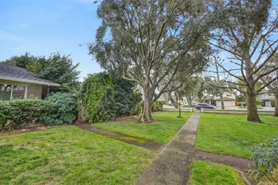 8397 La Riviera Drive, Sacramento, CA 95826 - Photo 51