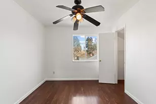 8625 Valley Rim Way, Antelope, CA 95843 - Photo 15