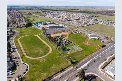 8625 Valley Rim Way, Antelope, CA 95843 - Photo 35