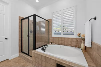 1563 E Via Mirasol Lane, Fresno, CA 93730 - Photo 31