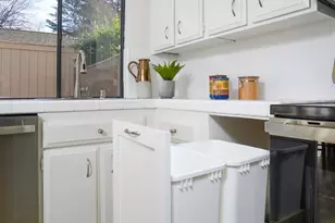 130 Hartnell Pl, Sacramento, CA 95825 - Photo 9