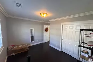 2275 Boxwood St, Sacramento, CA 95815 - Photo 9