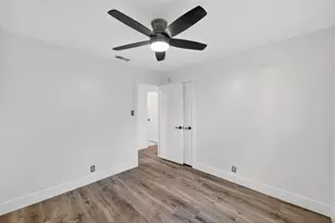 6701 Golf View Dr, Sacramento, CA 95822 - Photo 15