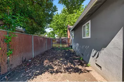 6701 Golf View Drive, Sacramento, CA 95822 - Photo 29