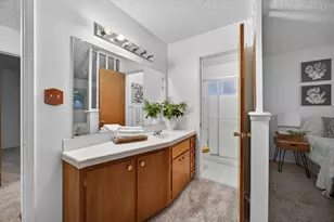 9723 Parktree Way, Elk Grove, CA 95624 - Photo 23