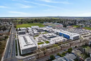 9723 Parktree Way, Elk Grove, CA 95624 - Photo 33