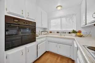9723 Parktree Way, Elk Grove, CA 95624 - Photo 9