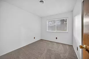 9723 Parktree Way, Elk Grove, CA 95624 - Photo 15