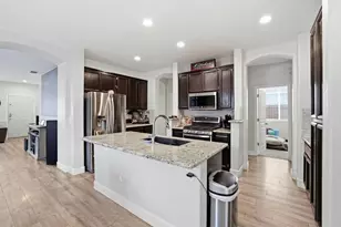 130 Groth Cir, Sacramento, CA 95834 - Photo 5