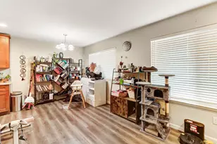 831 Cathedral Ct, Sacramento, CA 95825 - Photo 35