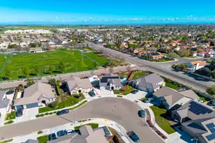 1104 Basalt Dr, Los Banos, CA 93635 - Photo 37