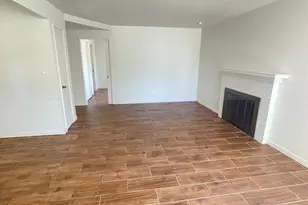 2325 Glen Ellen Cir, Sacramento, CA 95822 - Photo 17