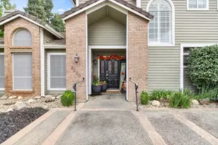 9220 Cupertino Dr, Elk Grove, CA 95624 - Photo 5