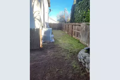 1709 Queensland Avenue, Manteca, CA 95337 - Photo 9