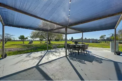 8610 Carlisle, Sacramento, CA 95828 - Photo 41