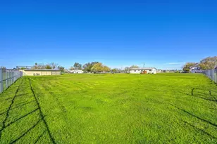 8610 Carlisle, Sacramento, CA 95828 - Photo 33