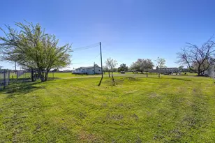 8610 Carlisle, Sacramento, CA 95828 - Photo 43