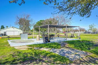 8610 Carlisle, Sacramento, CA 95828 - Photo 37