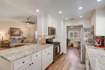 9835 Hans Way, Elk Grove, CA 95624 - Photo 13